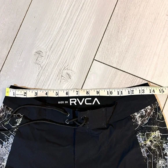 RVCA Men's Black and Patterned Board Shorts - Picture 5 of 6